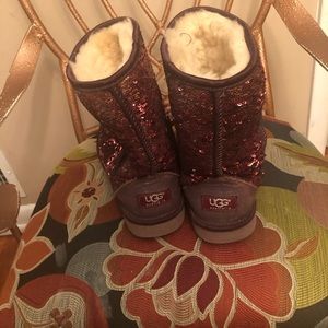 womens burgundy ugg boots